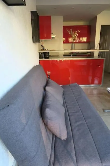 Apartment Grand Studio Lumineux Boulouris, Plage 5Min A Pied Saint-Raphael